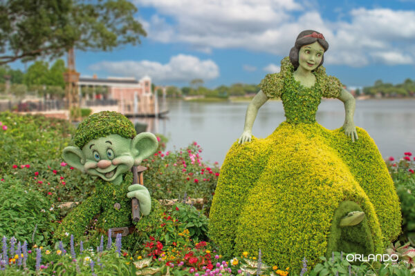 Snow White Topiary by EPCOT